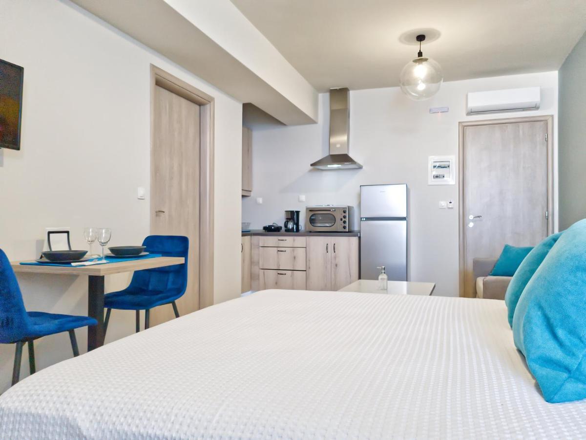 Epipleon Luxury Suites -104- Δωμάτιο 35Τμ Με Βεράντα 35Τμ Μπροστά Στη Θάλασσα Nafpaktos Exteriör bild
