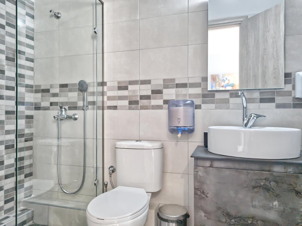Epipleon Luxury Suites -104- Δωμάτιο 35Τμ Με Βεράντα 35Τμ Μπροστά Στη Θάλασσα Nafpaktos Exteriör bild